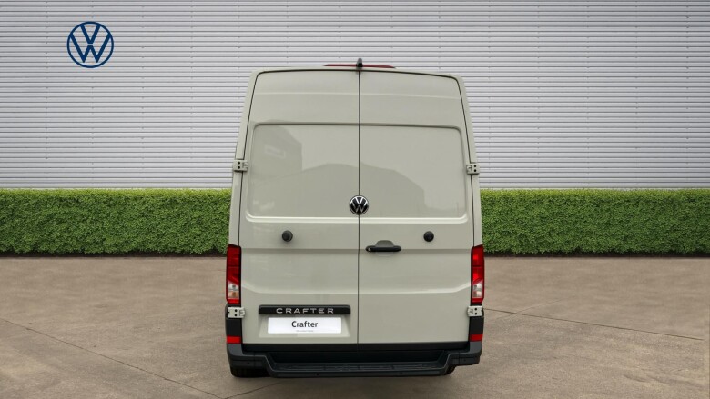 Volkswagen Crafter Cr35 Mwb Diesel Fwd 2.0 TDI 140PS Commerce Plus High Roof Van